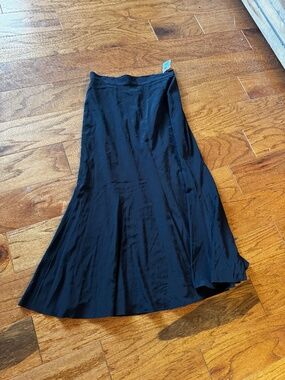 DKNY Black Silk Midi Skirt Size 4 92% Silk Stretch Bias Flare NWT $275